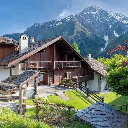 Apartmán Flat With Garden In - Happy Courmayeur