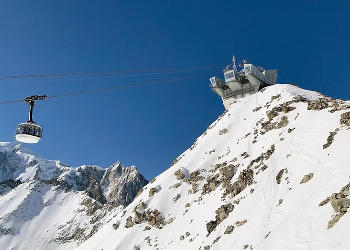 Apartman Charming With Garden In - Happy