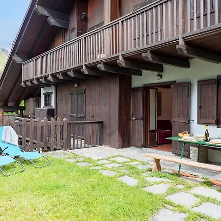Flat With Garden In - Happy Courmayeur