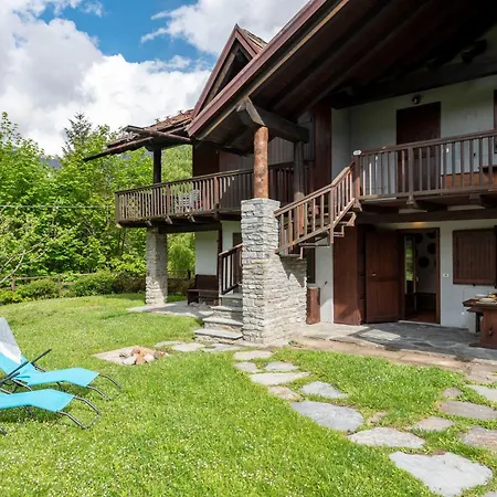 Flat With Garden In - Happy Apartman Courmayeur