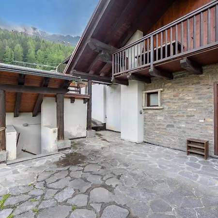 Apartmán Charming With Garden In - Happy *