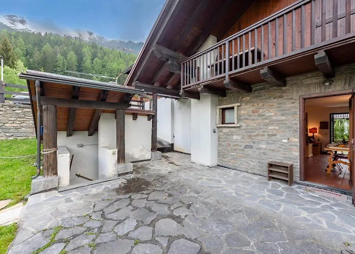 Apartment Charming With Garden In - Happy *